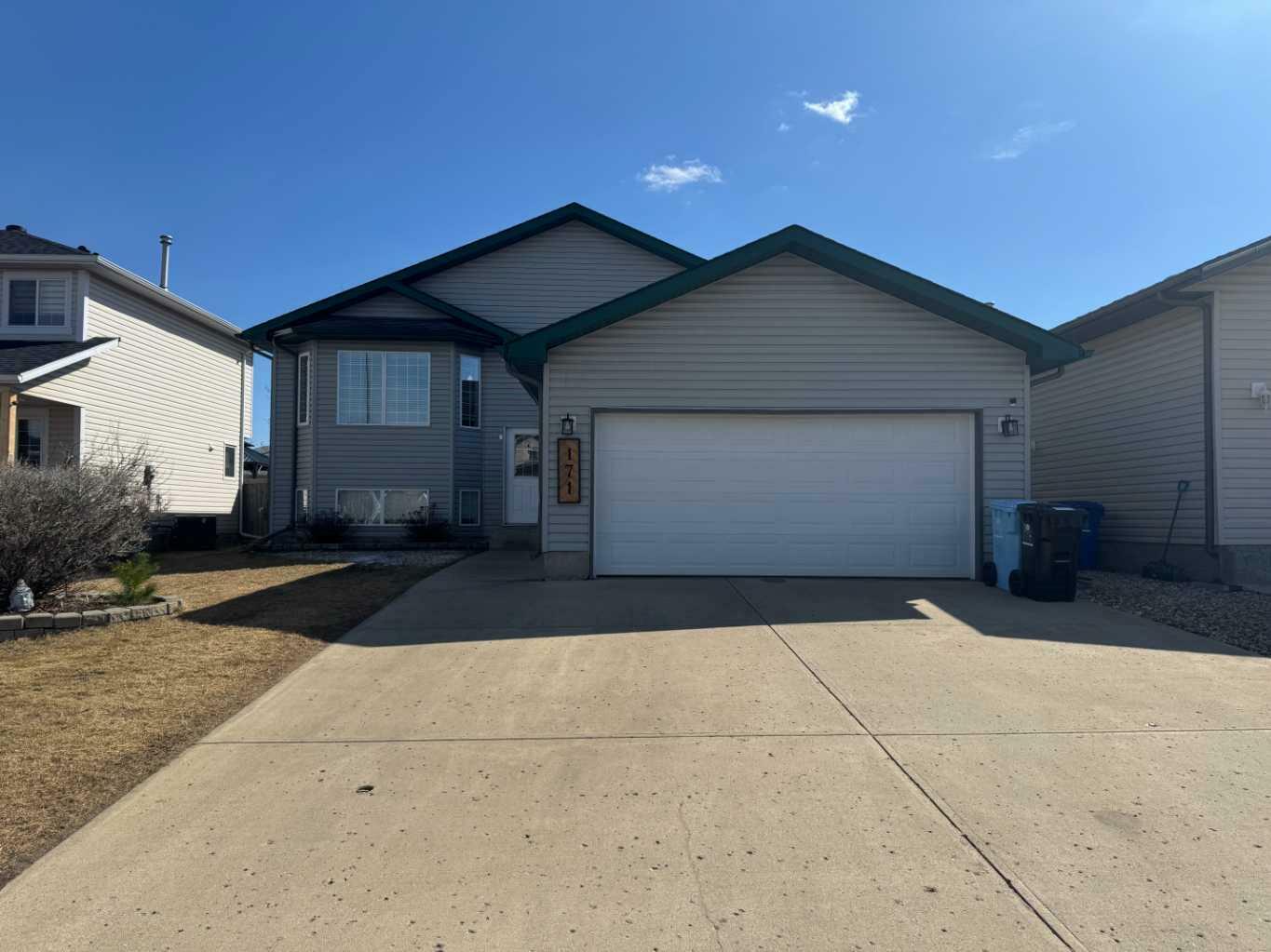 Property Photo: 171 Laboucane Crescent AB T9K 2M1