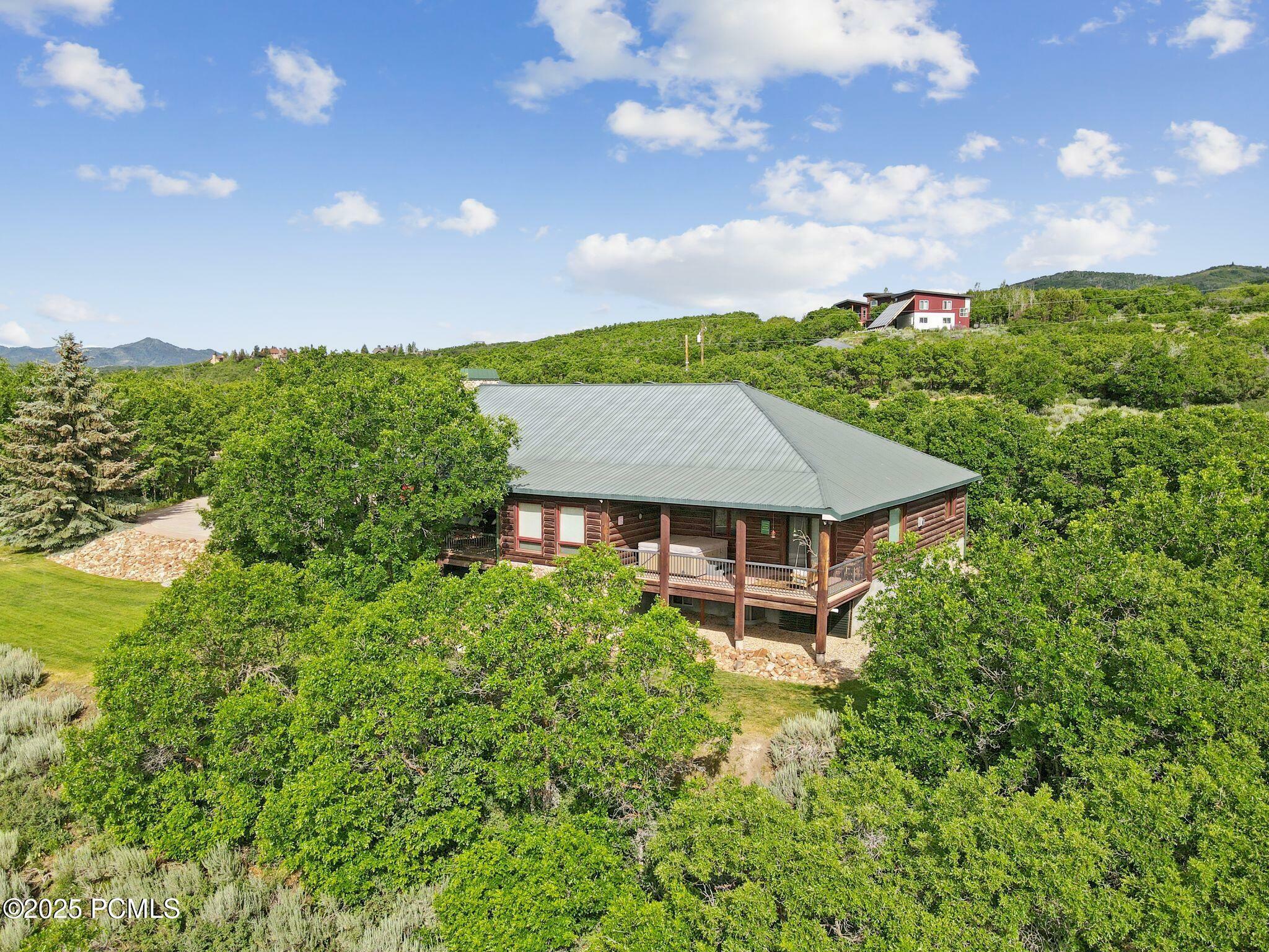 Property Photo: 9036 Cottonwood Trail UT 84098