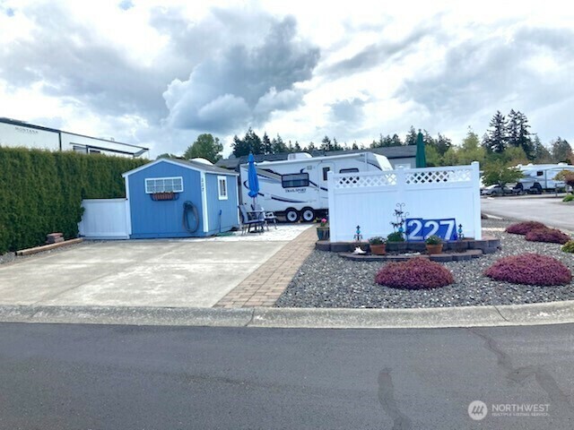 4751  Birch Bay Lynden Road 227  Blaine WA 98230 photo