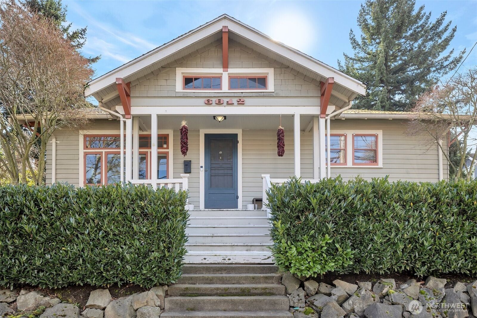 Property Photo:  6812  Woodlawn Avenue NE  WA 98115 