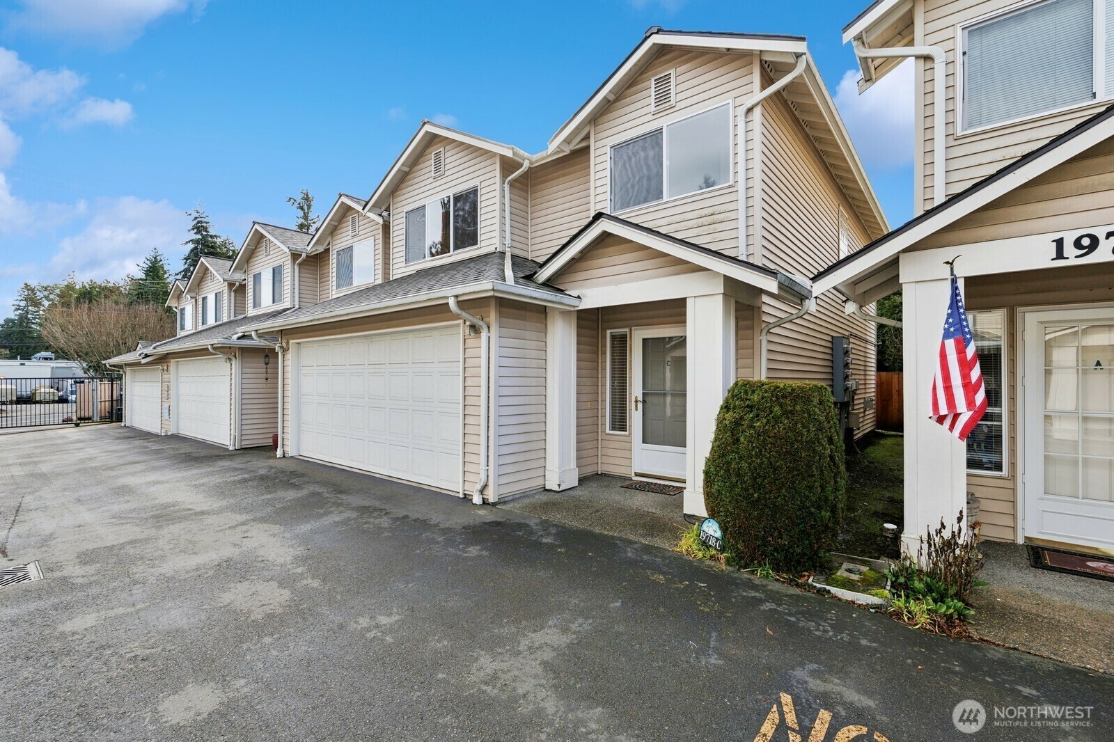 Property Photo: 19718 76th Avenue W C WA 98036