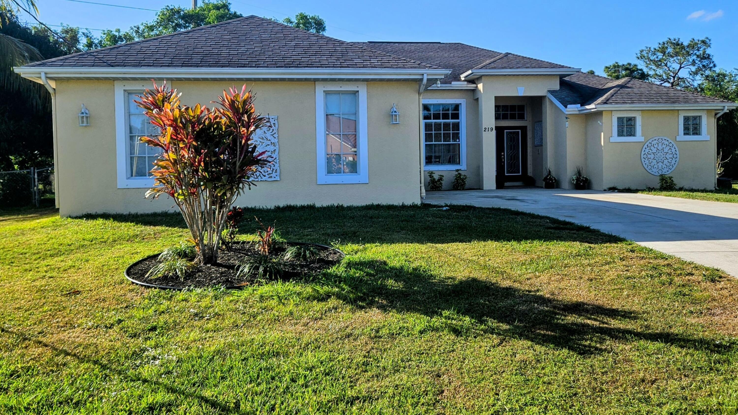 219 SE Sims Circle  Port Saint Lucie FL 34984 photo