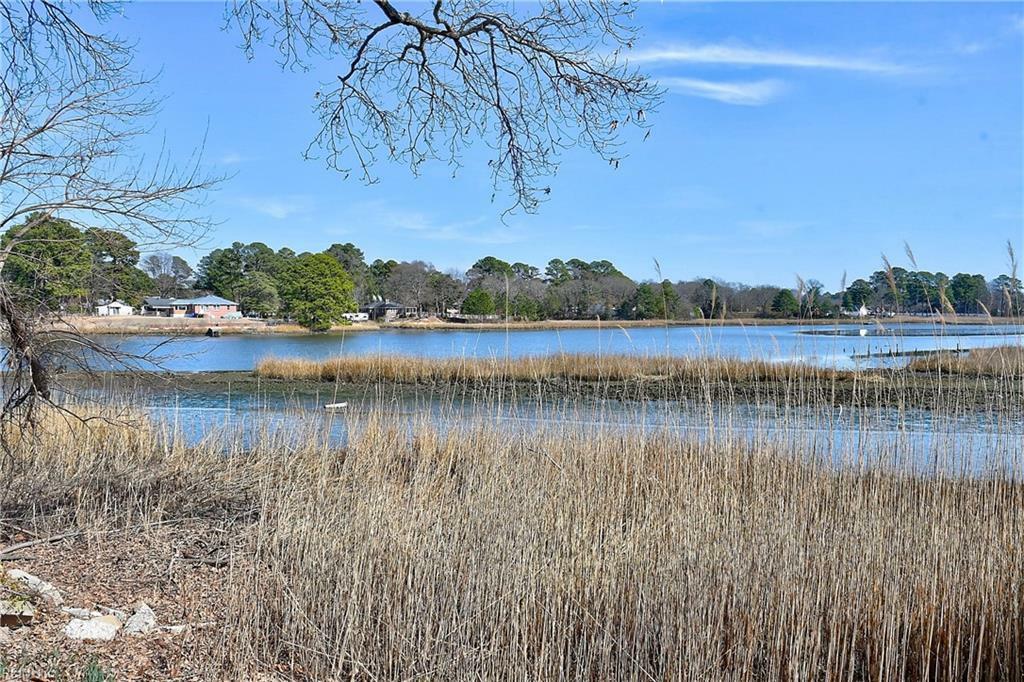 27 Rivercrest Dr  Portsmouth VA 23701 photo