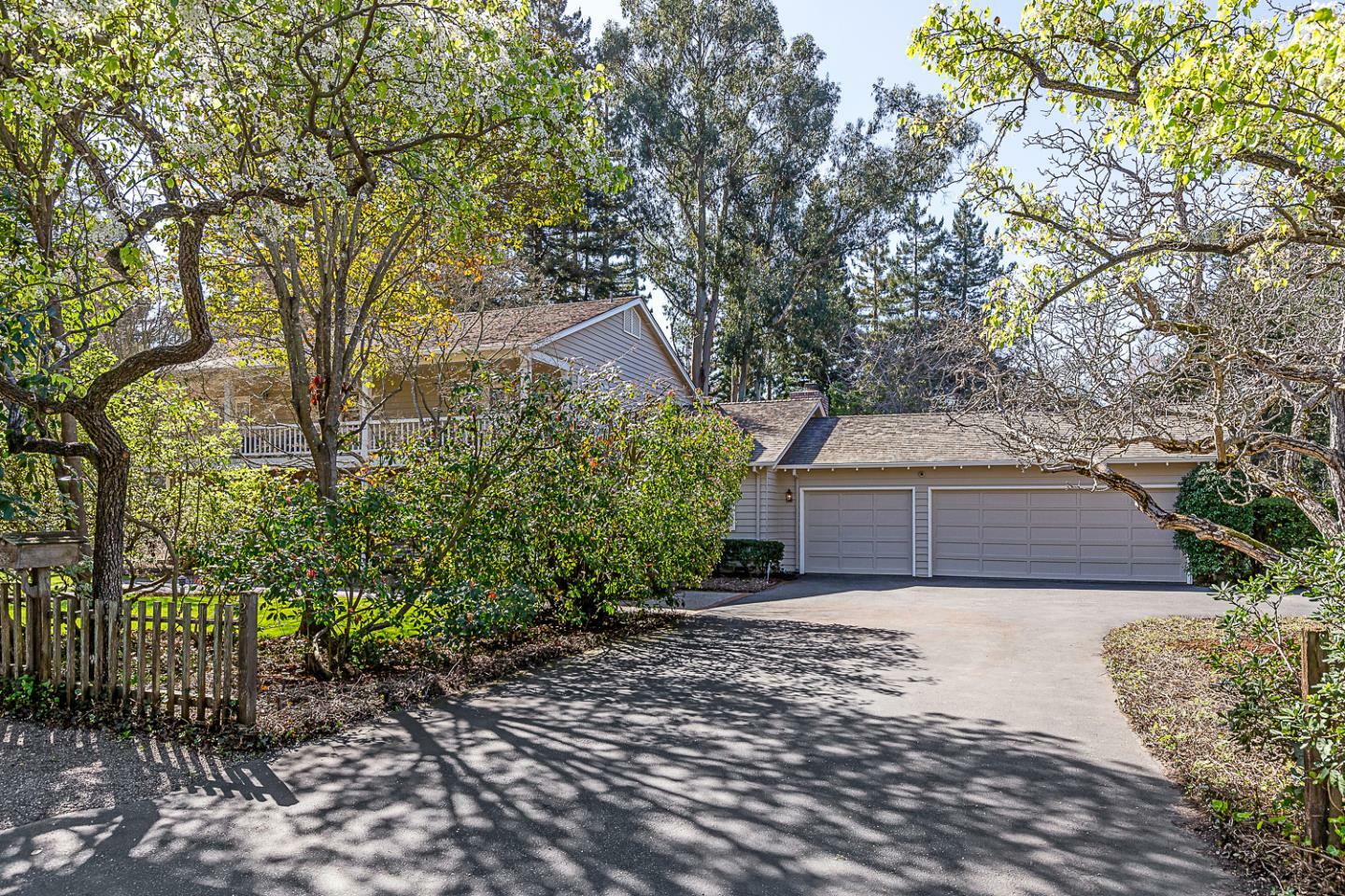 Property Photo:  22 Oakwood Boulevard  CA 94027 