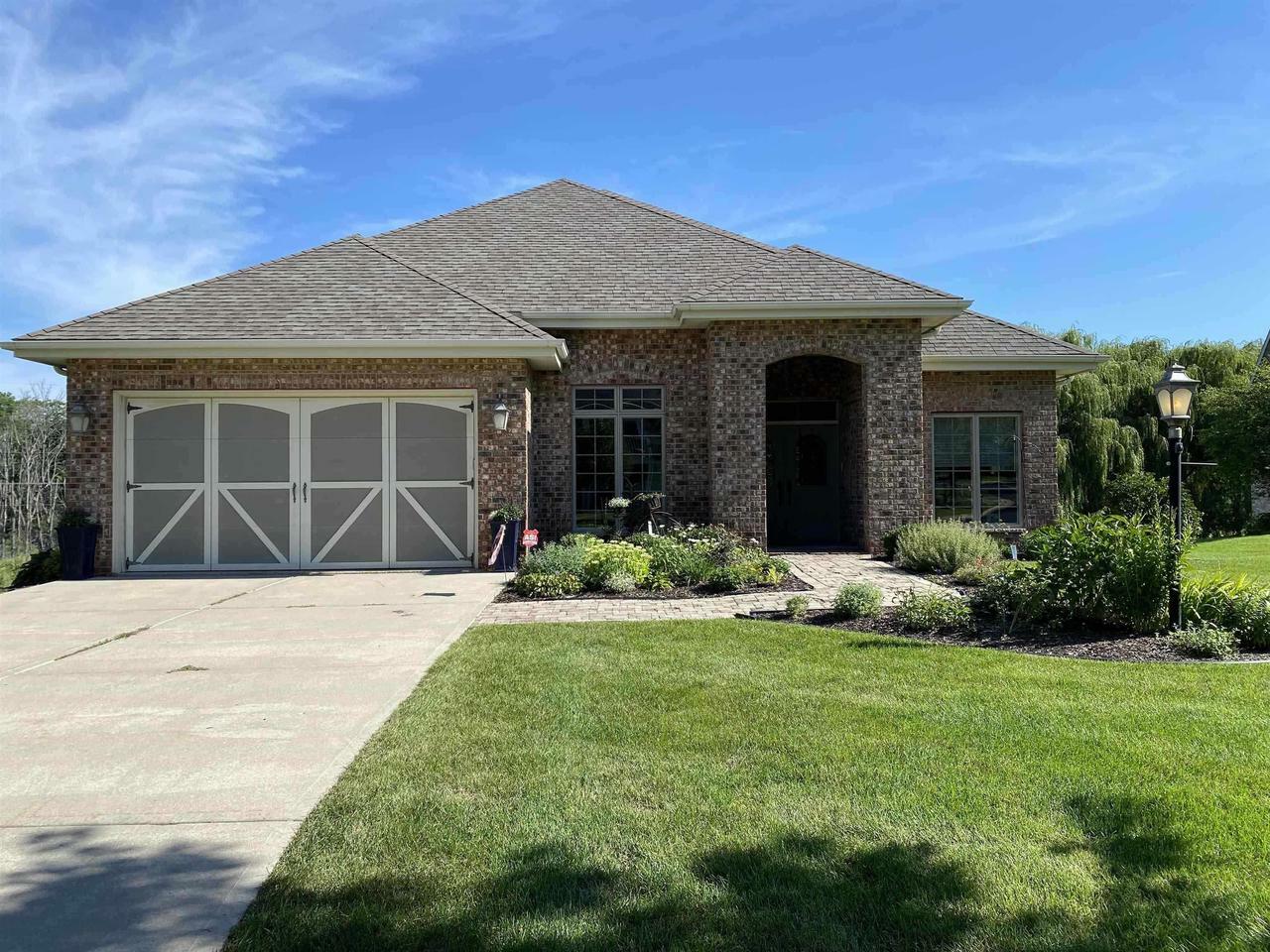 Property Photo: 36 Arboredge Way WI 53711