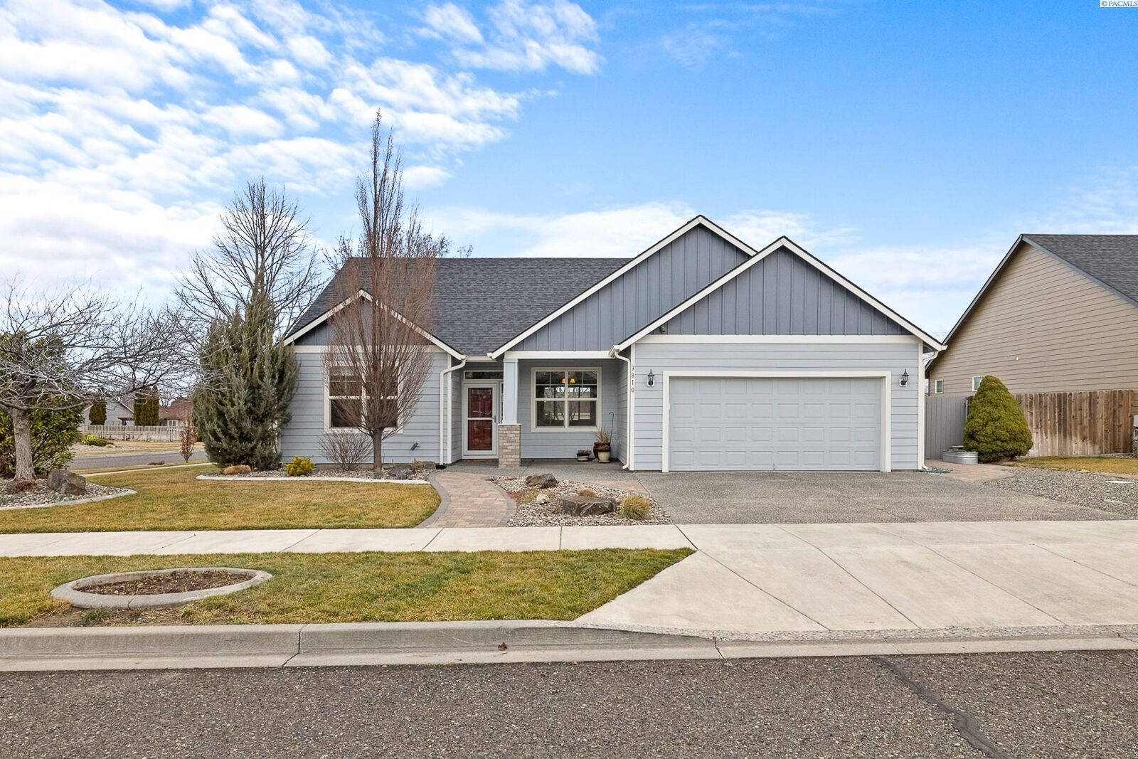 Property Photo:  3810 W 20th Avenue  WA 99338 