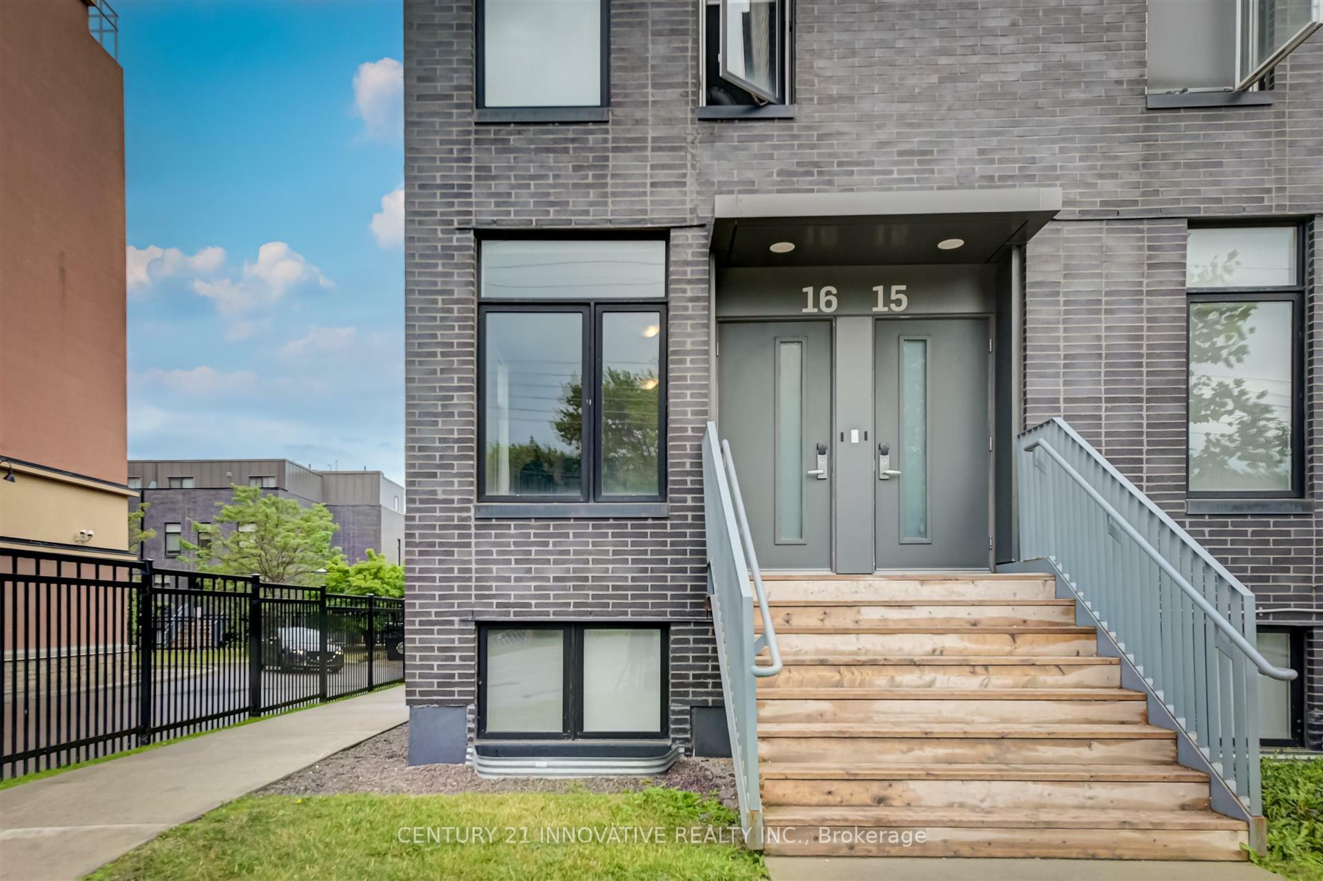 Photo de la propriété: 1720 Simcoe St 16 ON L1G 4X9