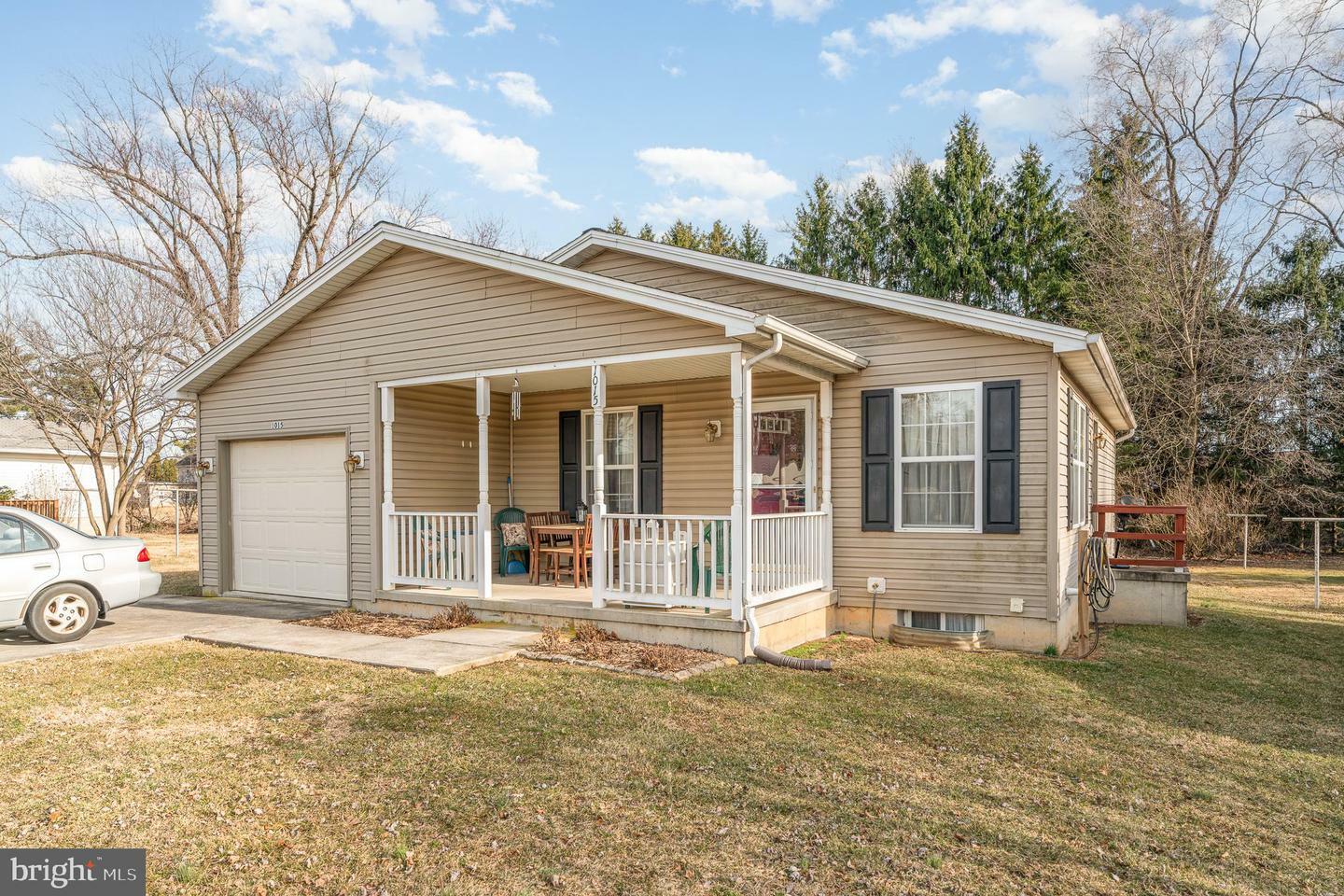 Property Photo: 1015 Harriet Street PA 17013