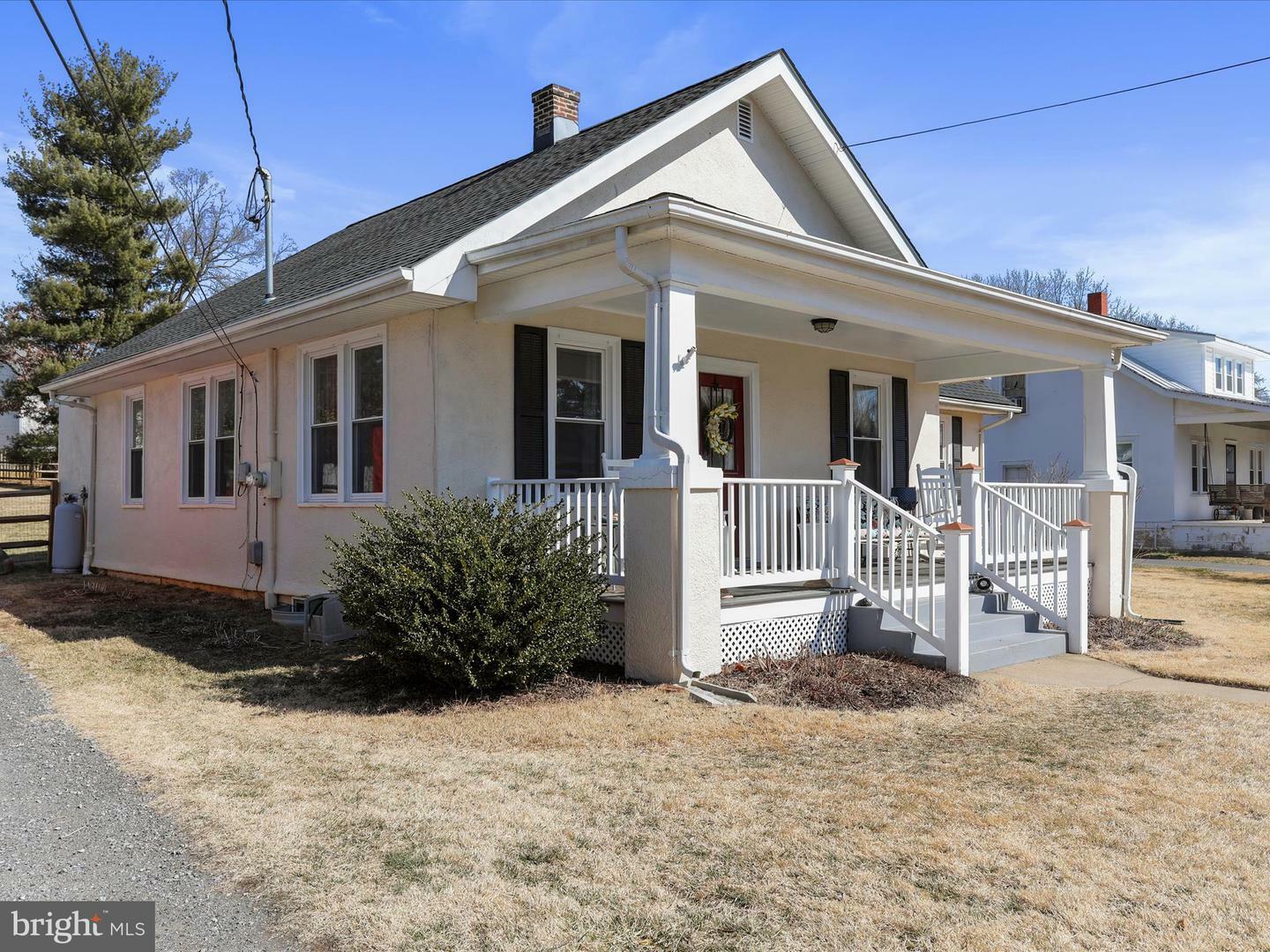 Property Photo:  230 Walnut Street  VA 22611 