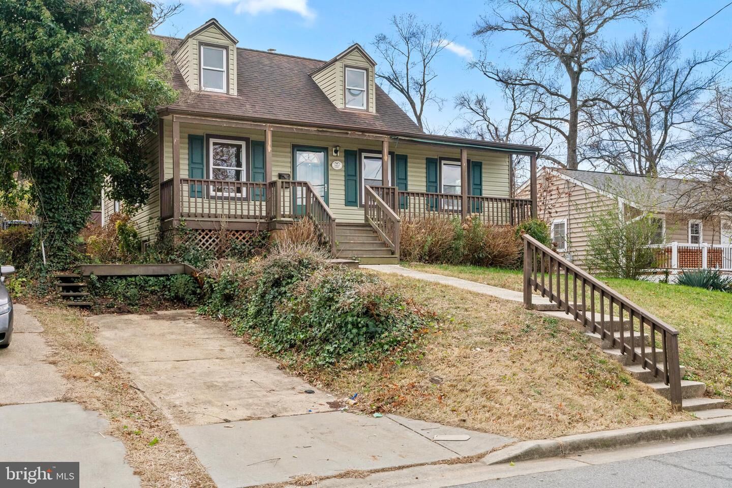 Property Photo: 5807 Seminole Street MD 20740