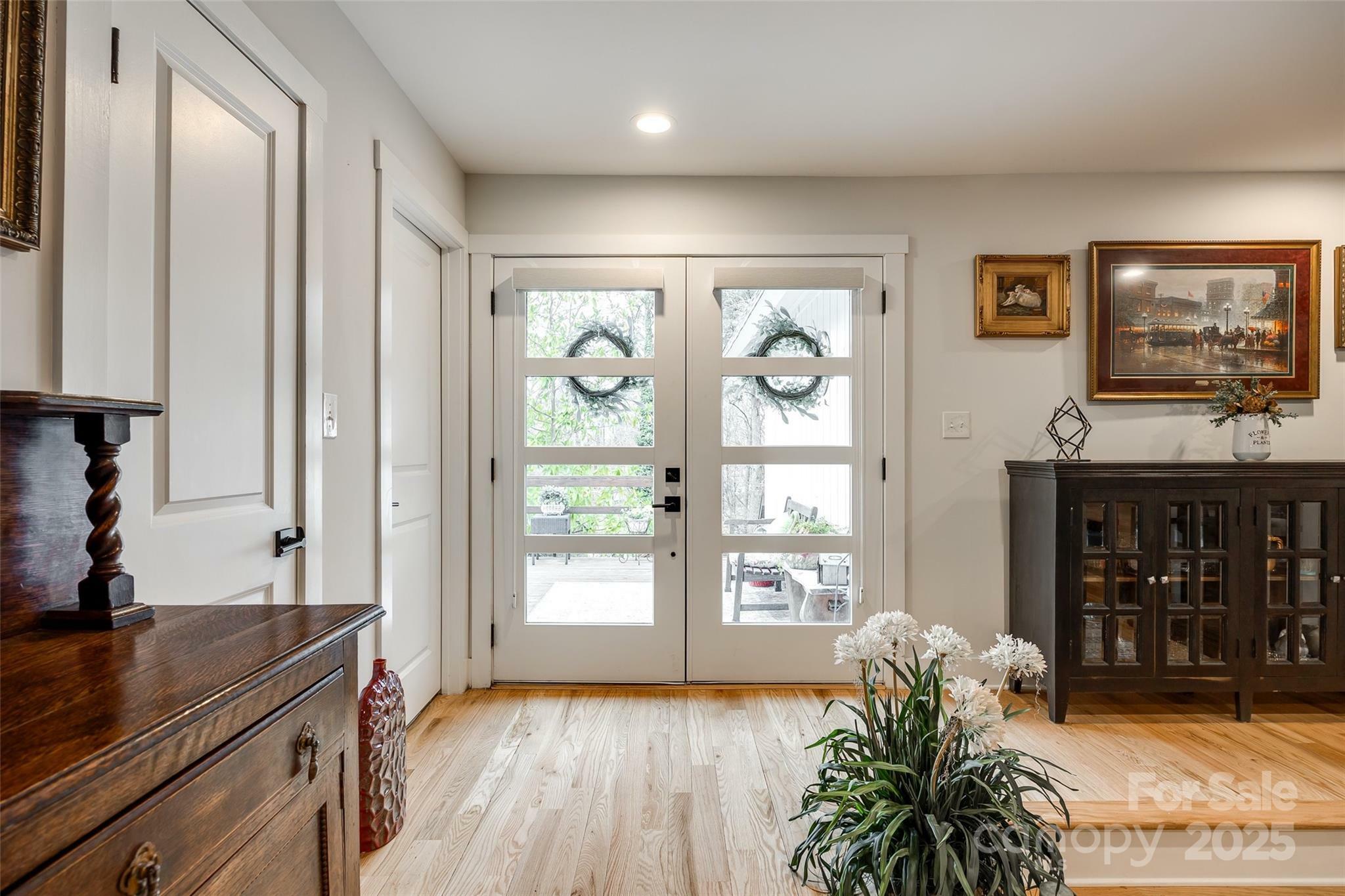 Property Photo: 16137 Tana Tea Circle SC 29708