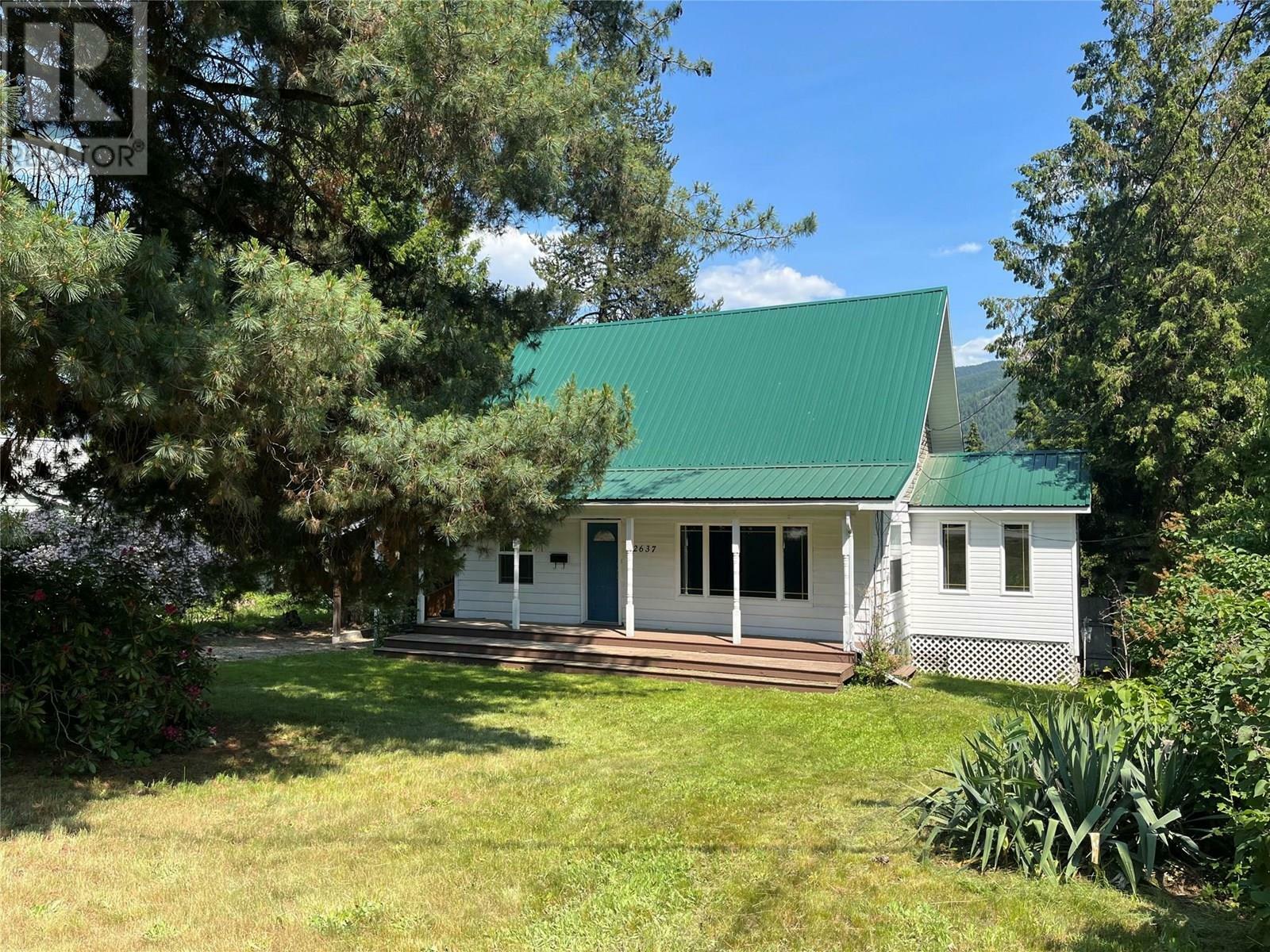 Property Photo: 2637 10th Avenue BC V1N 3A4
