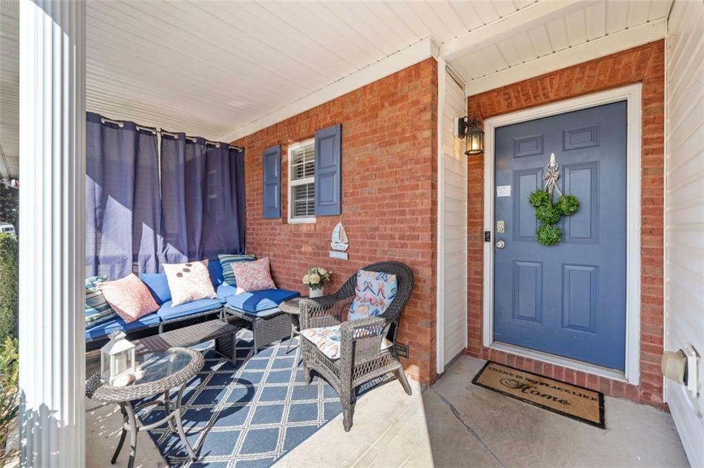 Property Photo: 330 Cottonwood Creek Circle GA 30114