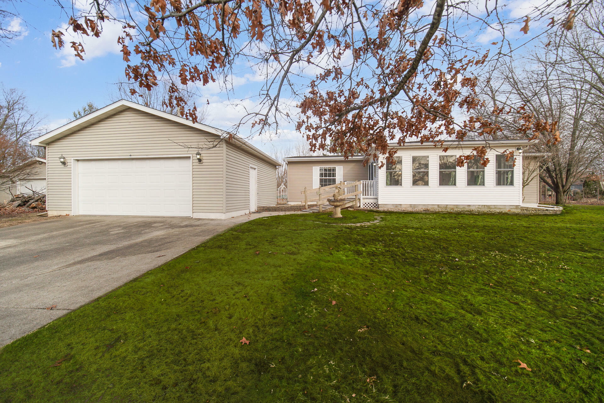 Property Photo: 11303 N 550 IN 46310