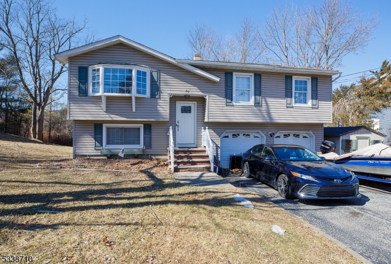 31 Carnation St  Vernon Twp. NJ 07418 photo