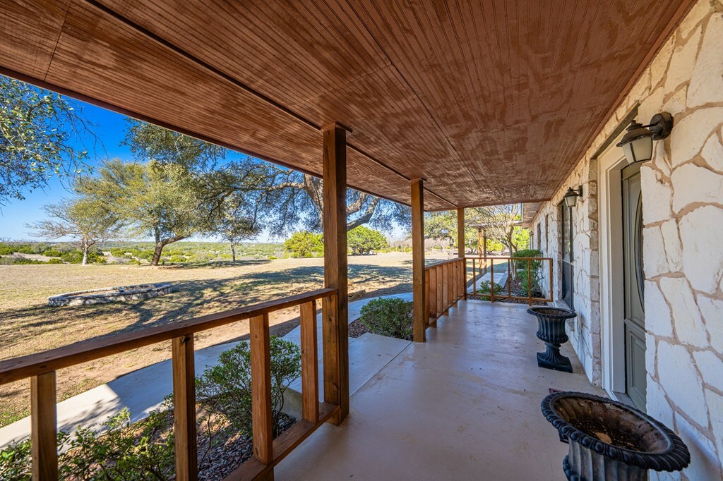Property Photo: 114 Wildridge TX 78028