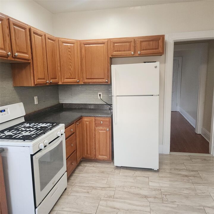 Property Photo:  245A Grand Street 3  NY 12550 