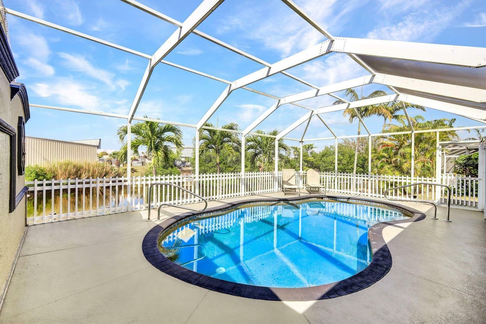 Property Photo: 1002 SE 13th Avenue FL 33990