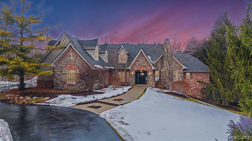 9874 Kings Valley  Clarkston MI 48348 4192 photo