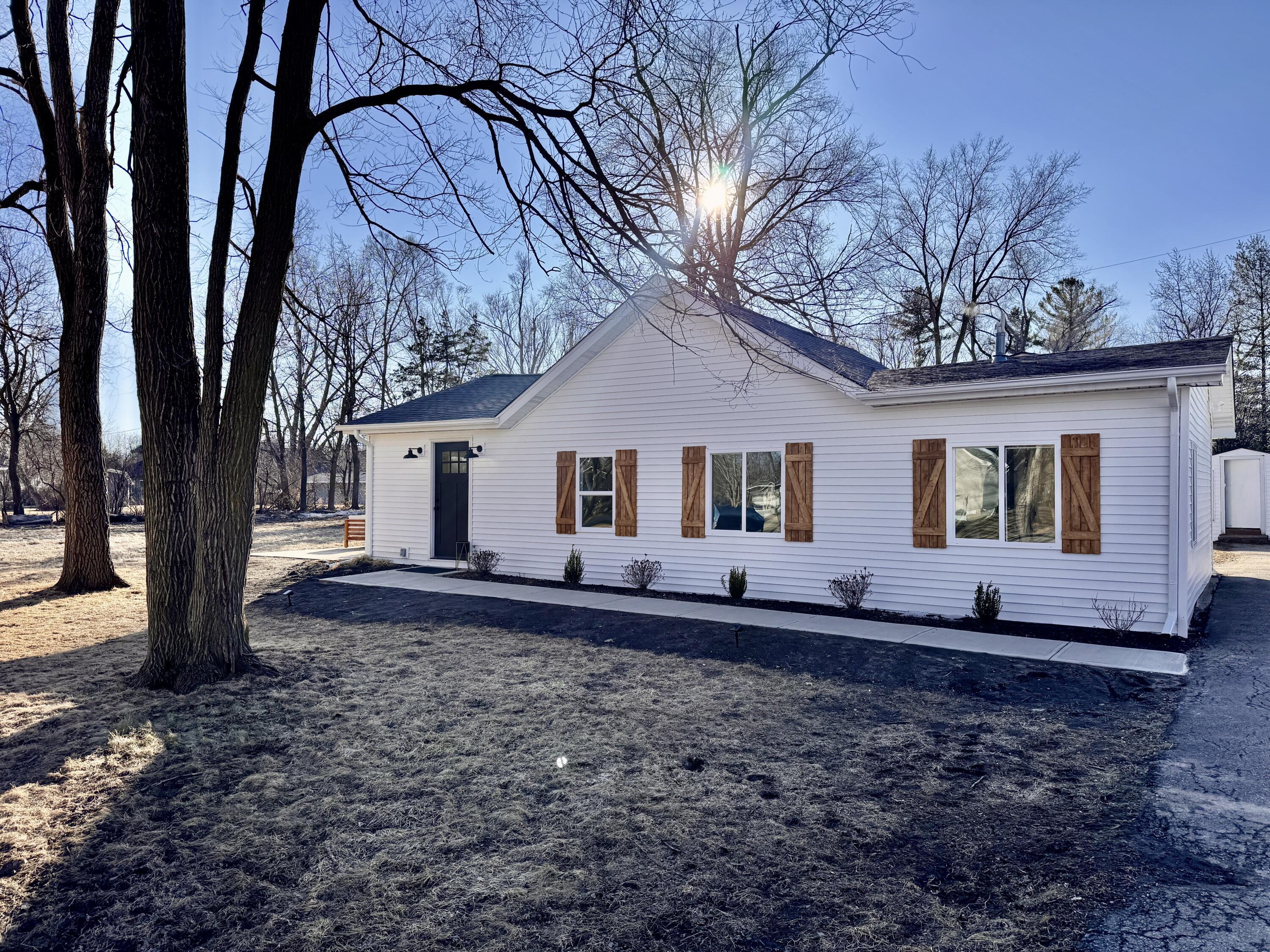 Property Photo: 8422 Horizon Dr WI 53105