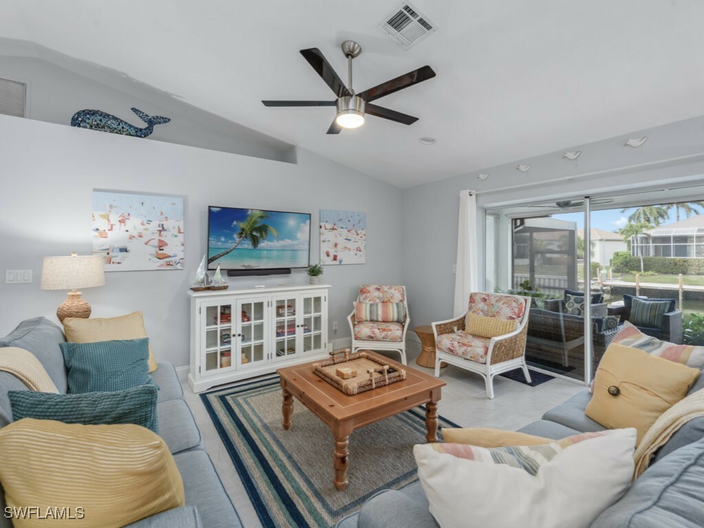 Property Photo: 1690 Briarwood Court FL 34145
