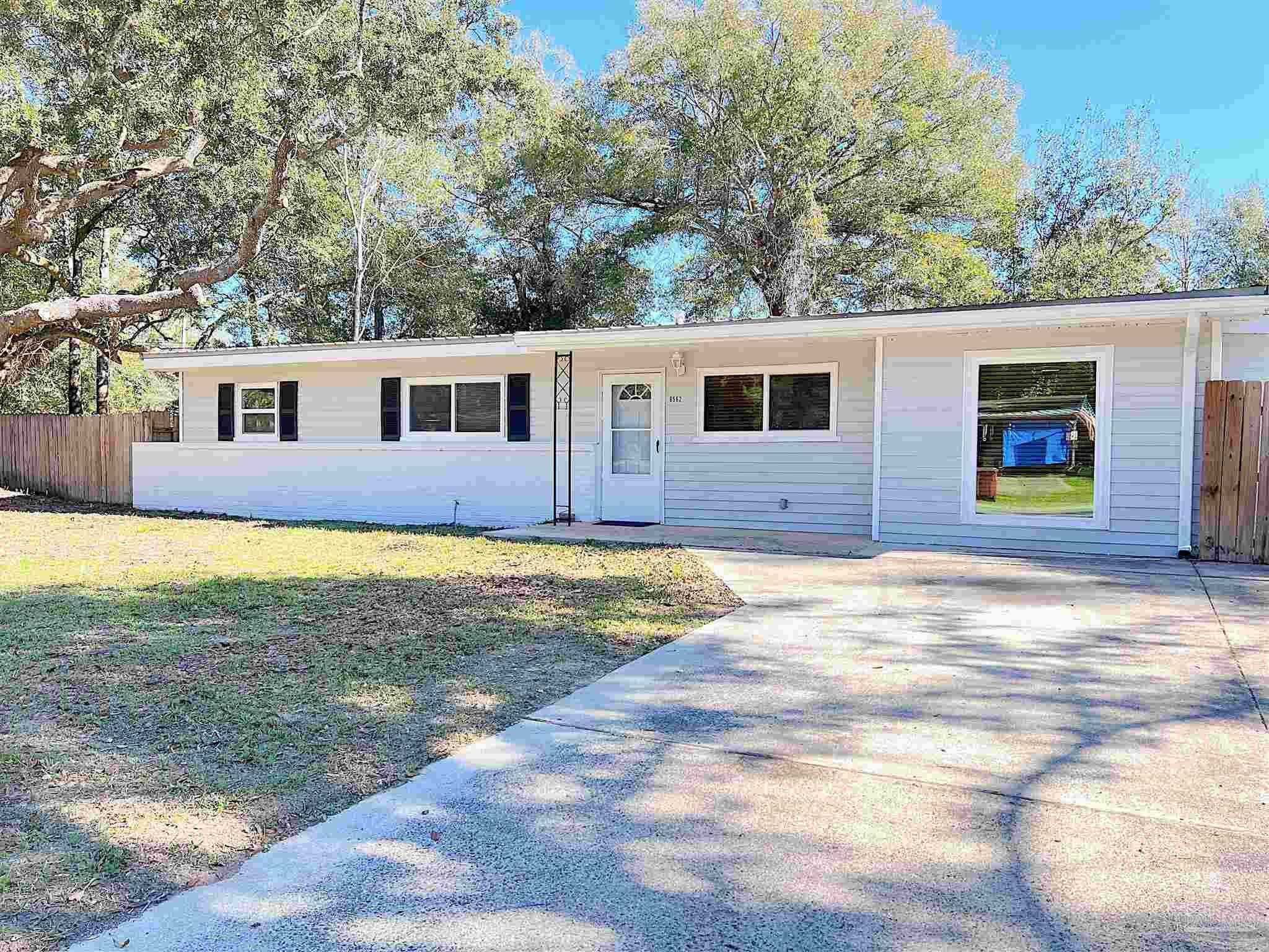 Property Photo:  6562 Julia Dr  FL 32570 