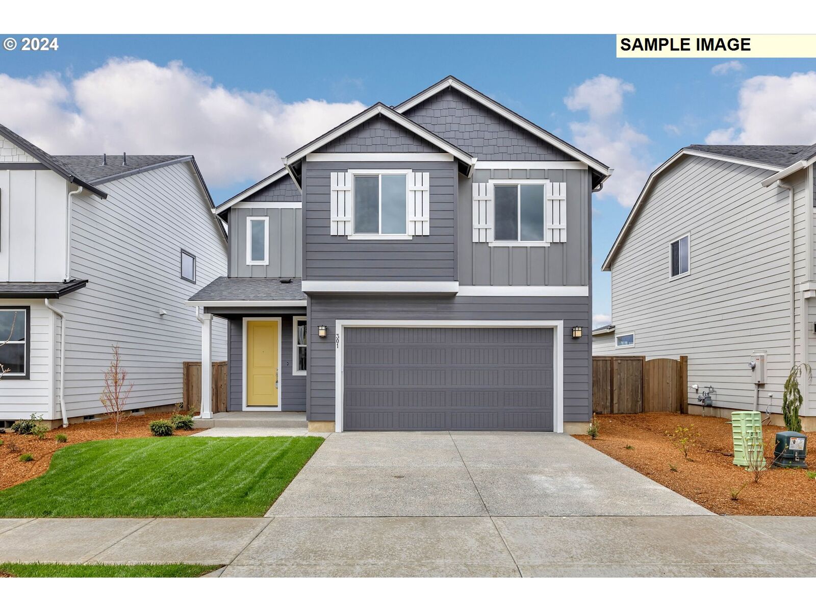 Property Photo:  10495 SE Heritage Rd 222  OR 97086