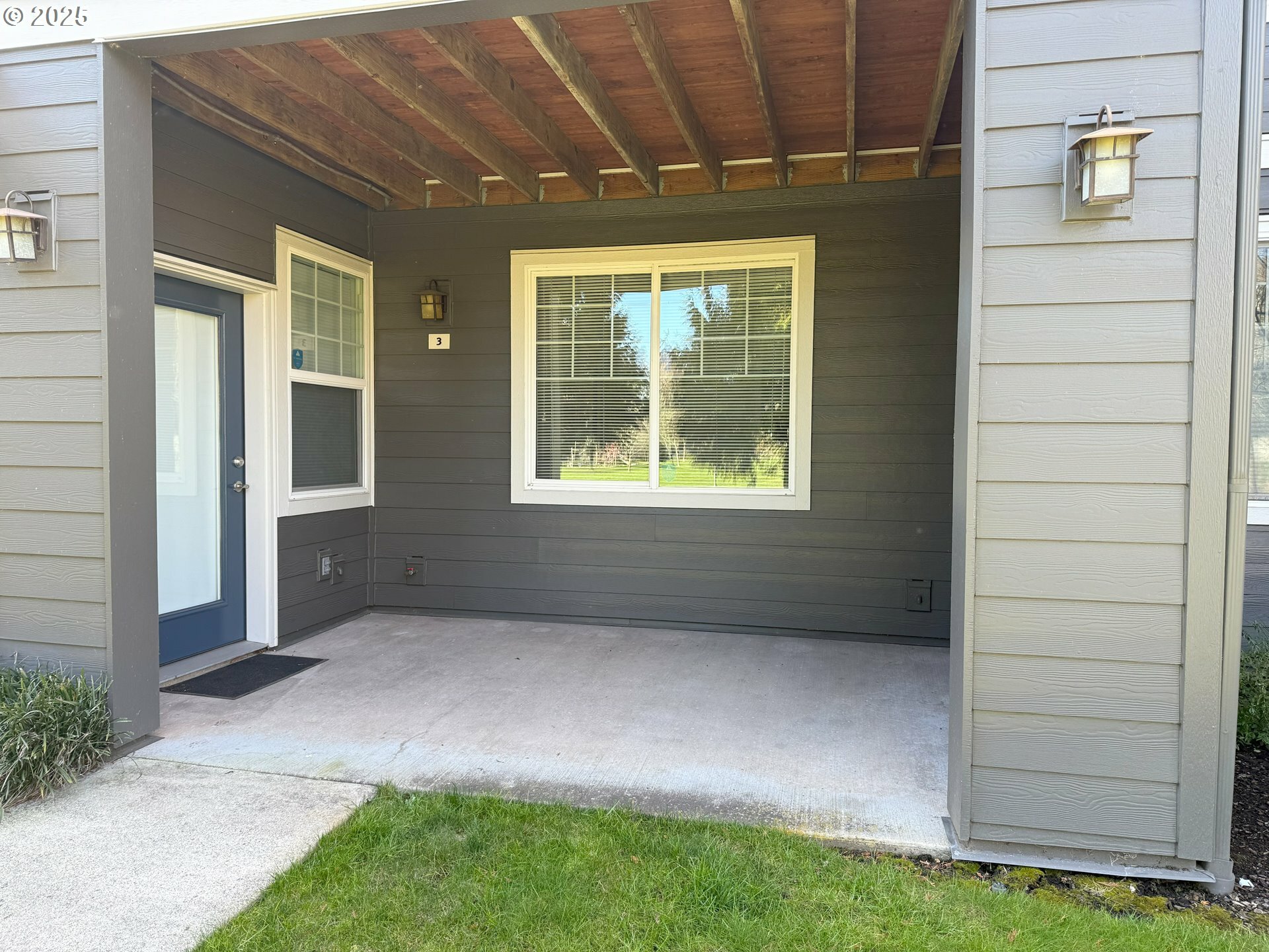 Property Photo:  10800 SE 17th Cir A3  WA 98664 