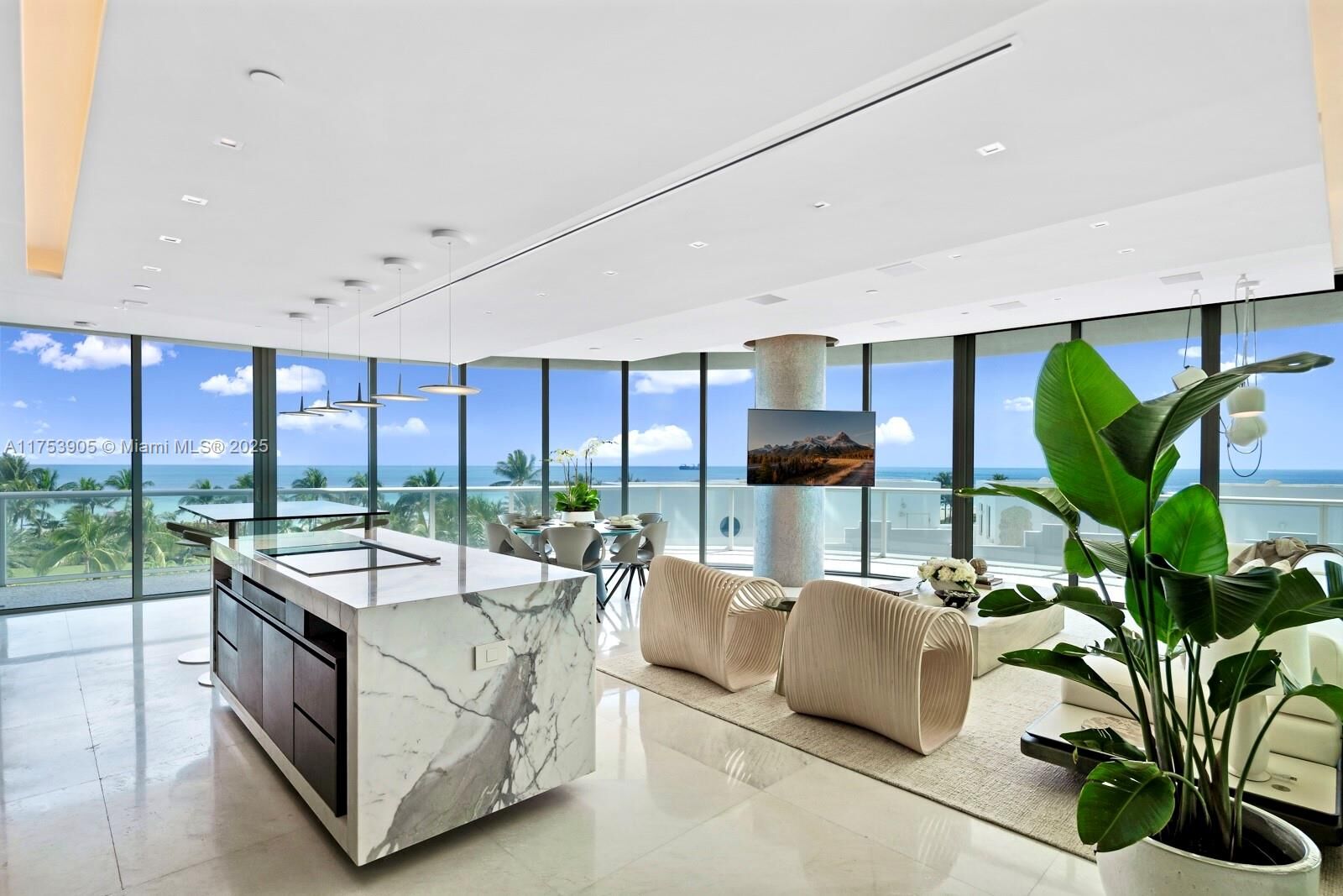 Property Photo:  100 S Pointe Dr 606  FL 33139 