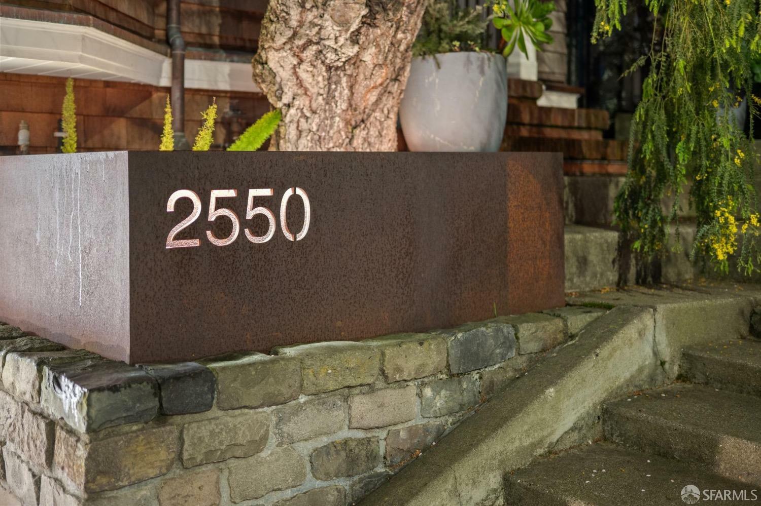 Property Photo: 2550 Baker Street CA 94123