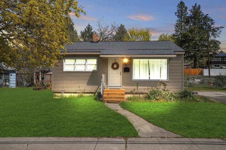 6124 N Driscoll Blvd  Spokane WA 99205 photo