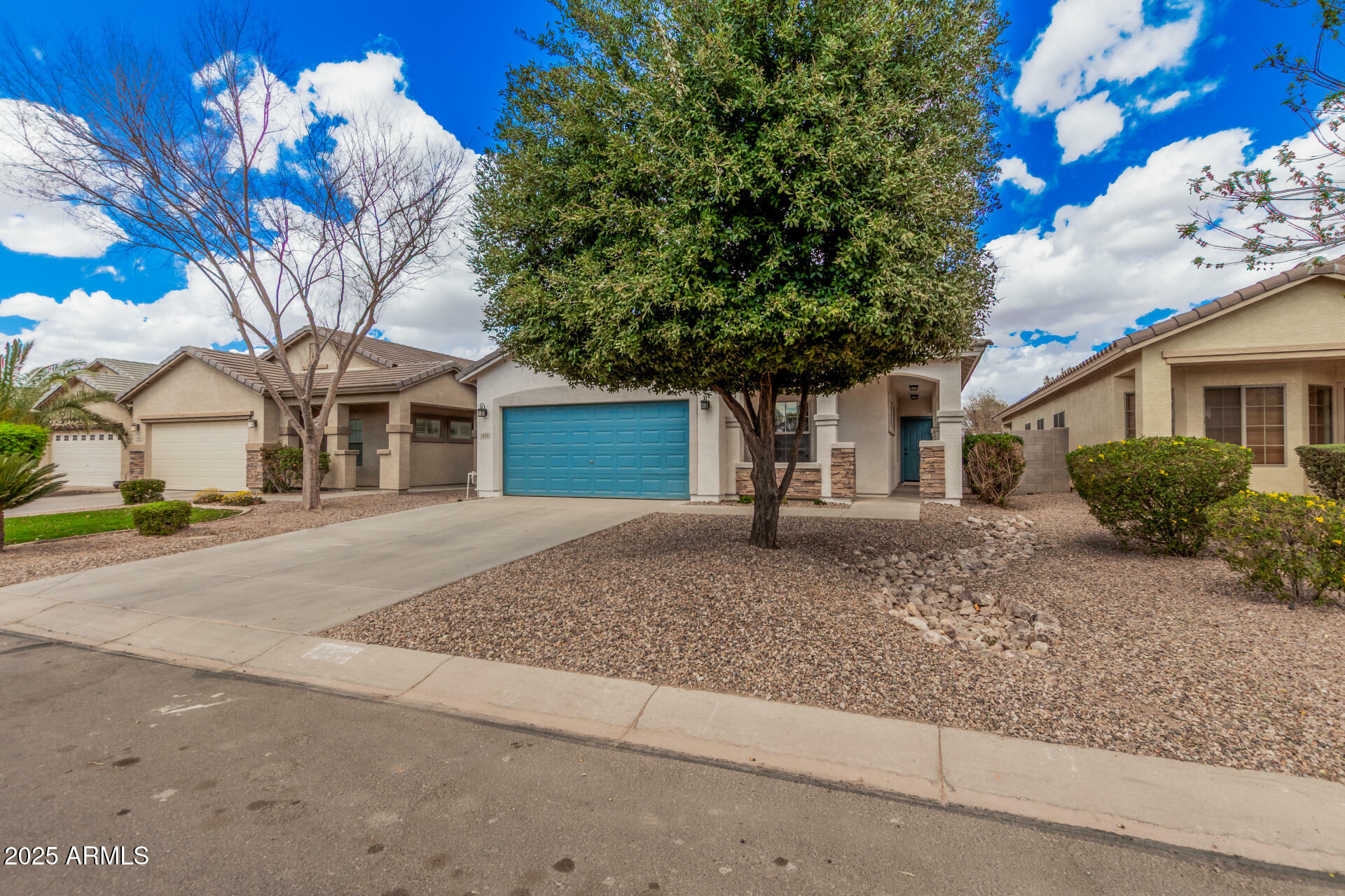 Property Photo:  1434 W Brangus Way  AZ 85143 