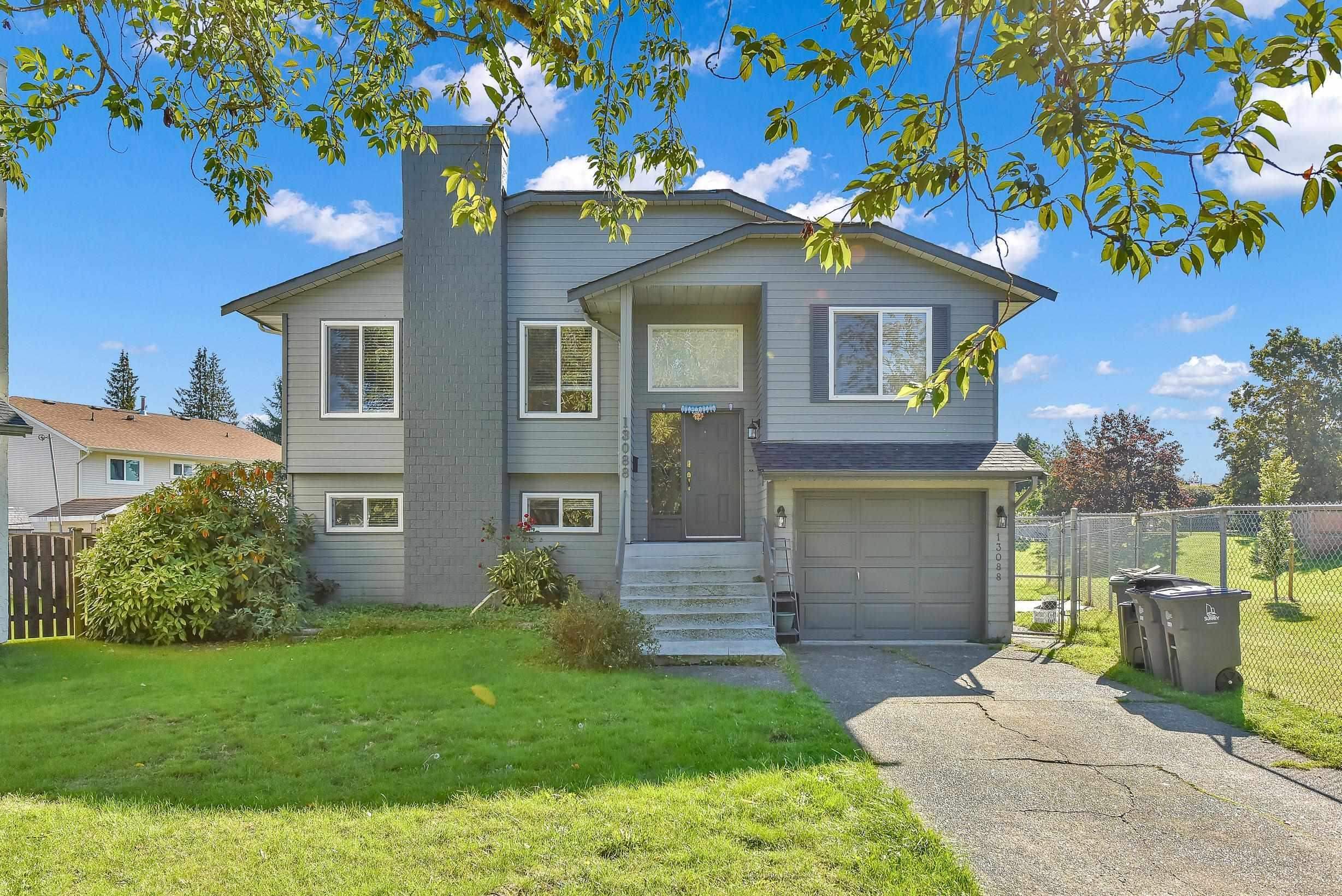 Photo de la propriété: 13088 65A Avenue BC V3W 8P7