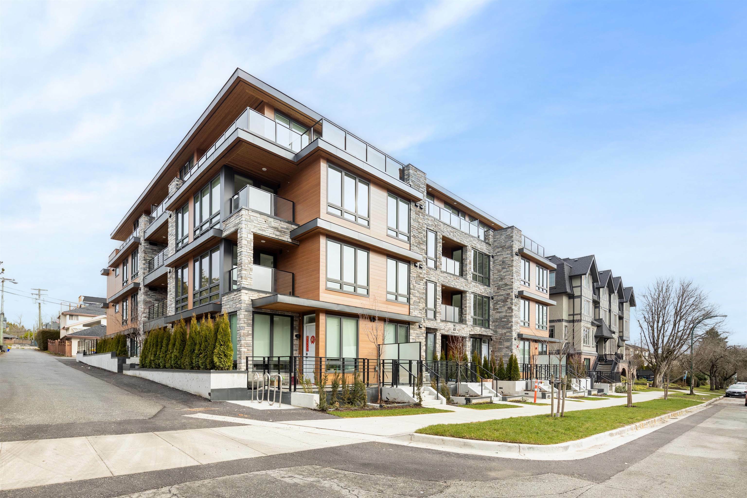 Photo de la propriété: 485 W 63rd Avenue BC V5X 2J3