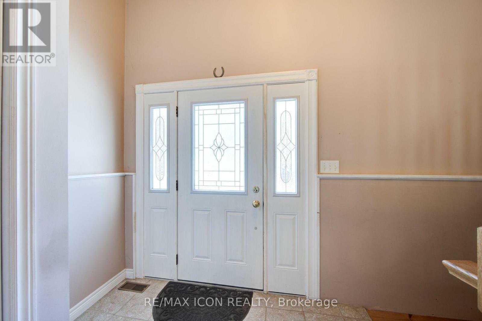 Property Photo: 18 Commercial Road ON N3Y 4K2