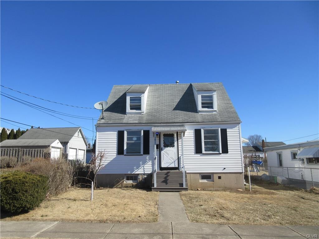 Property Photo:  1011 Crawford Street  PA 18017 