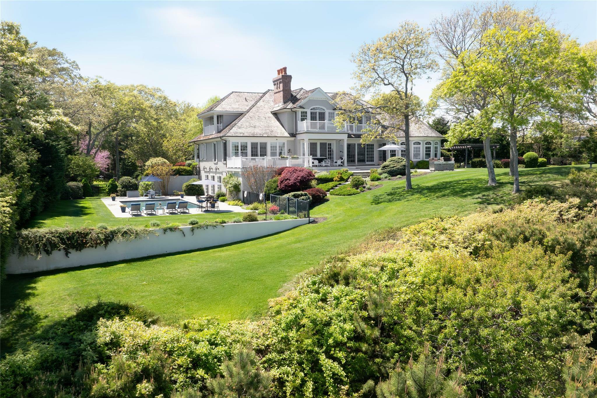 Property Photo:  3745 Nassau Point Road  NY 11935 