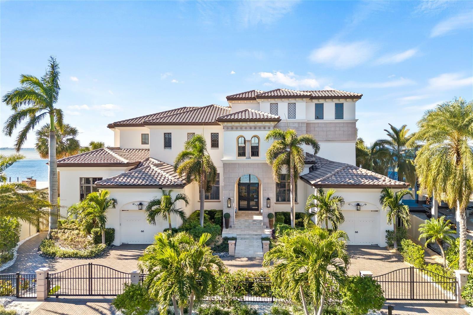 Property Photo: 5128 W Longfellow Avenue FL 33629