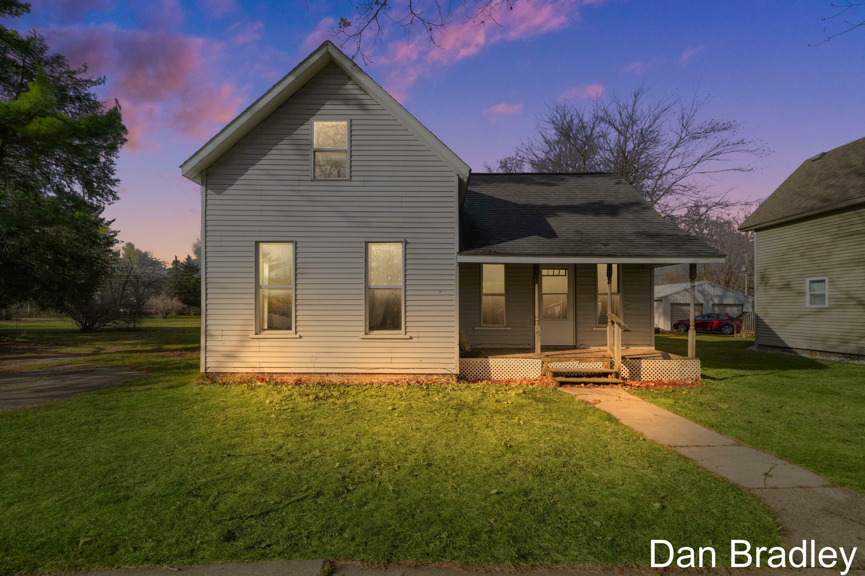 340 Pine Street  Howard City MI 49329 photo