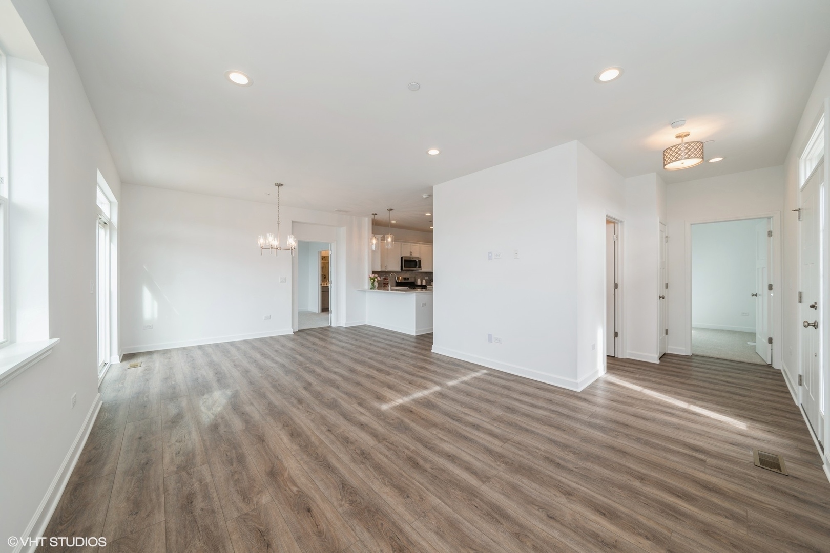 Property Photo:  330 Masters Drive  IL 60101 