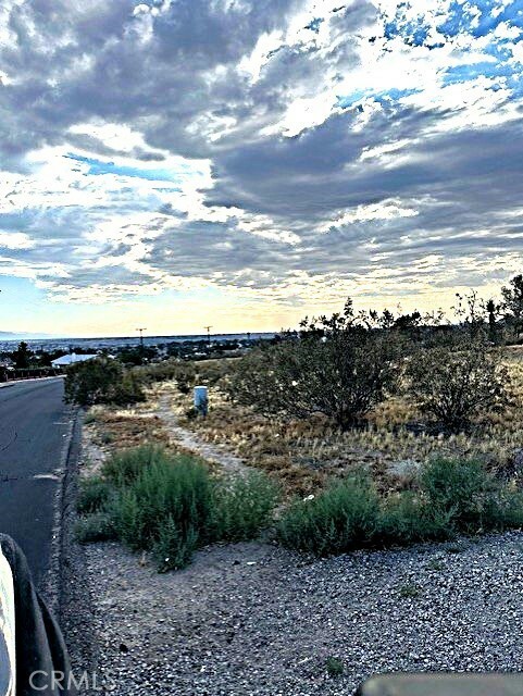 Property Photo: 19446 Shoshonee Road CA 92307