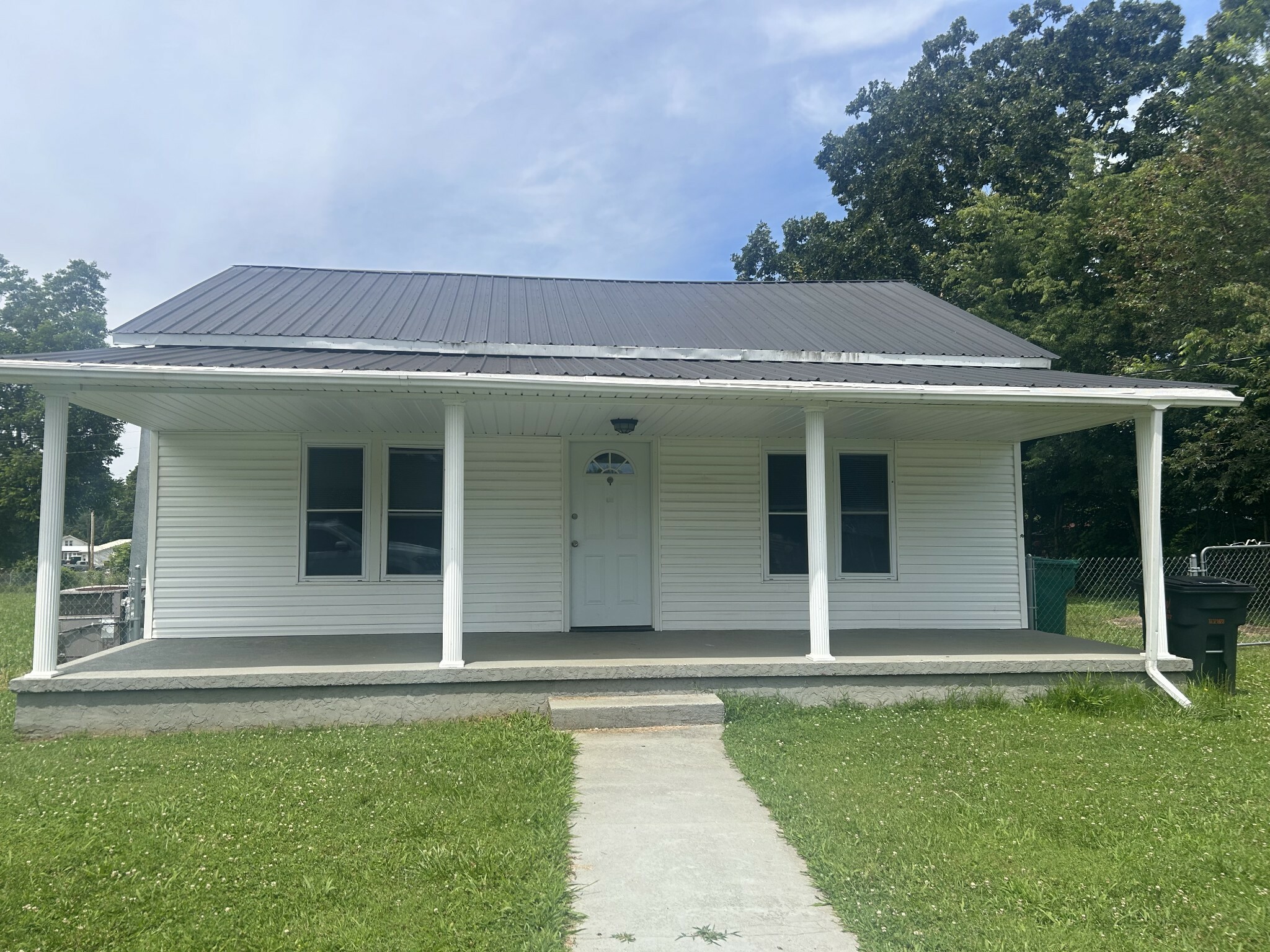 Property Photo:  107 Foster Ave  TN 38456 