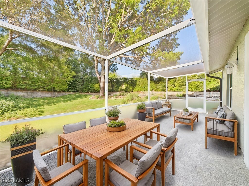 Property Photo: 1704 Royal Circle 602 FL 34112