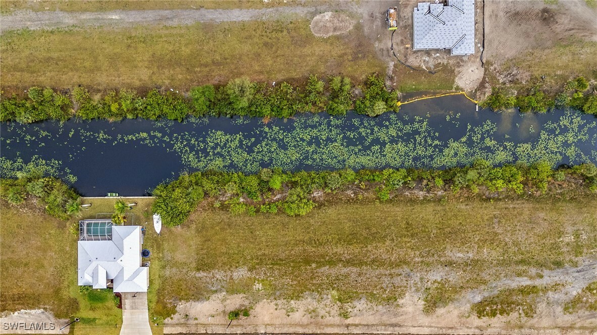 Property Photo:  910 NE 23rd Terrace  FL 33909 
