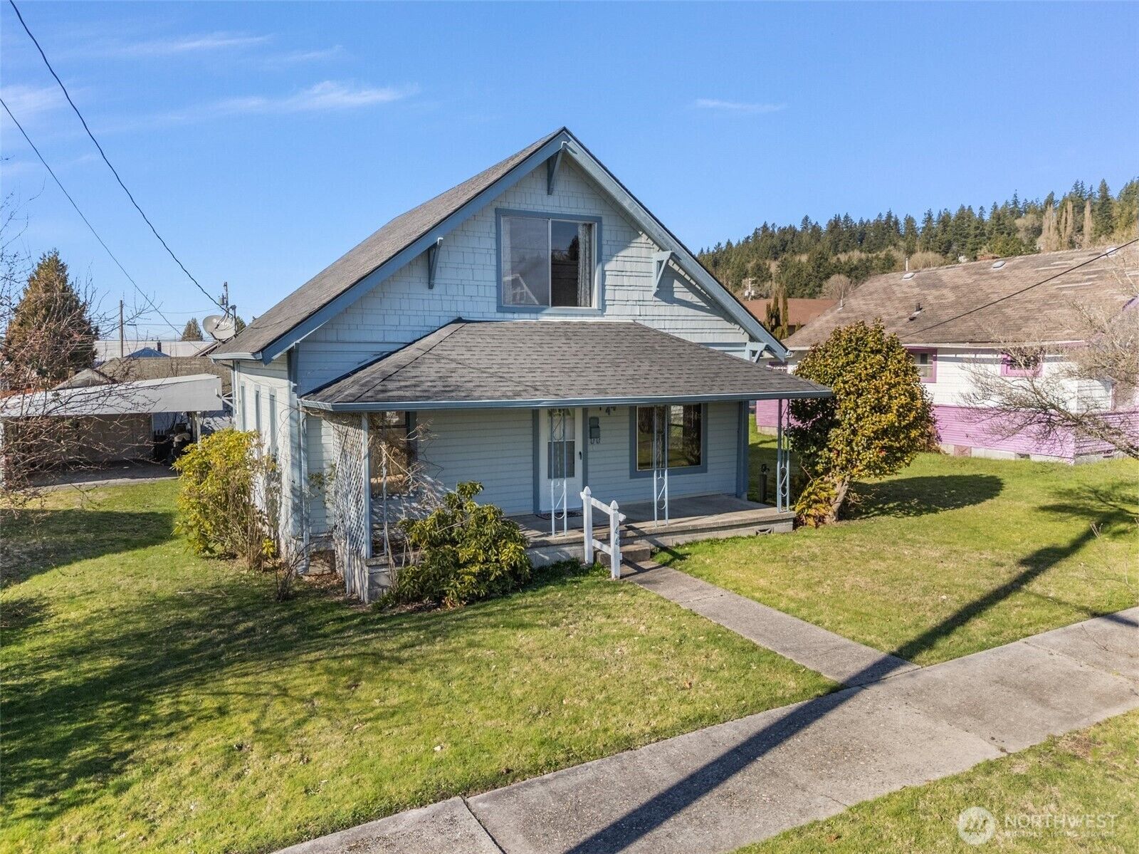 Property Photo: 44 SW 10th Street WA 98532