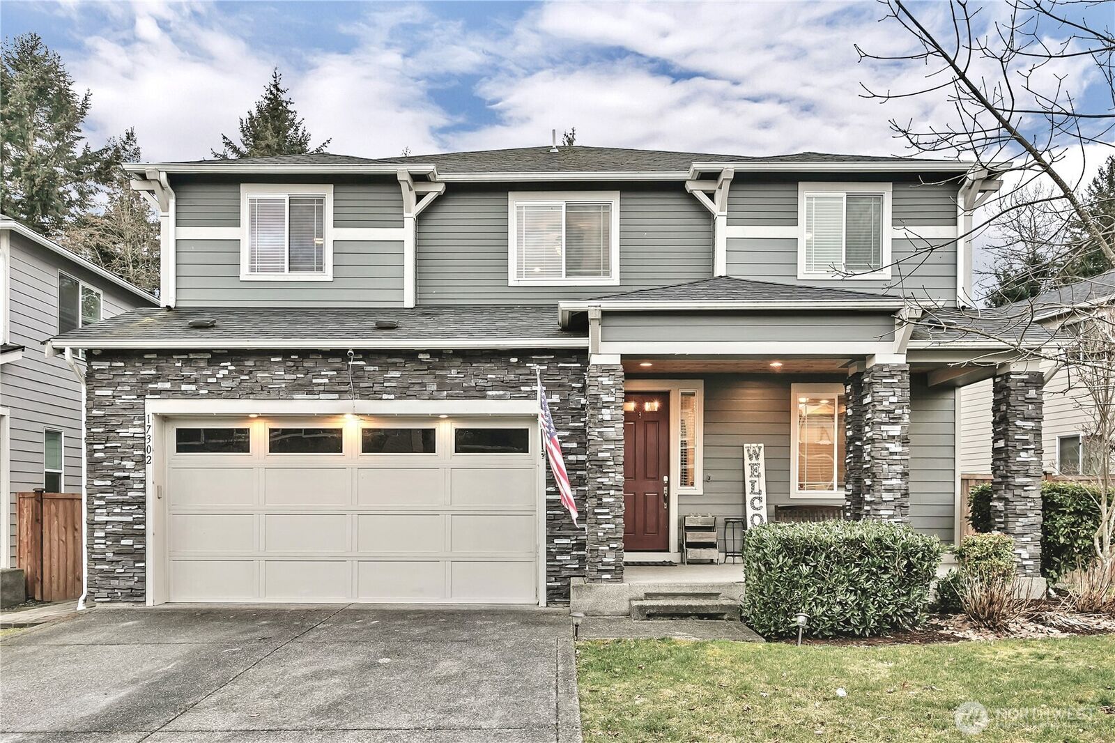 Property Photo:  17302  114th Avenue E  WA 98374 
