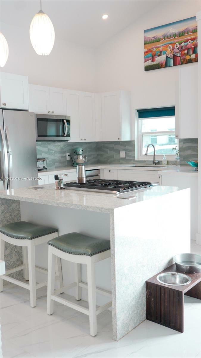 Property Photo: 213 Florida Ave FL 33133