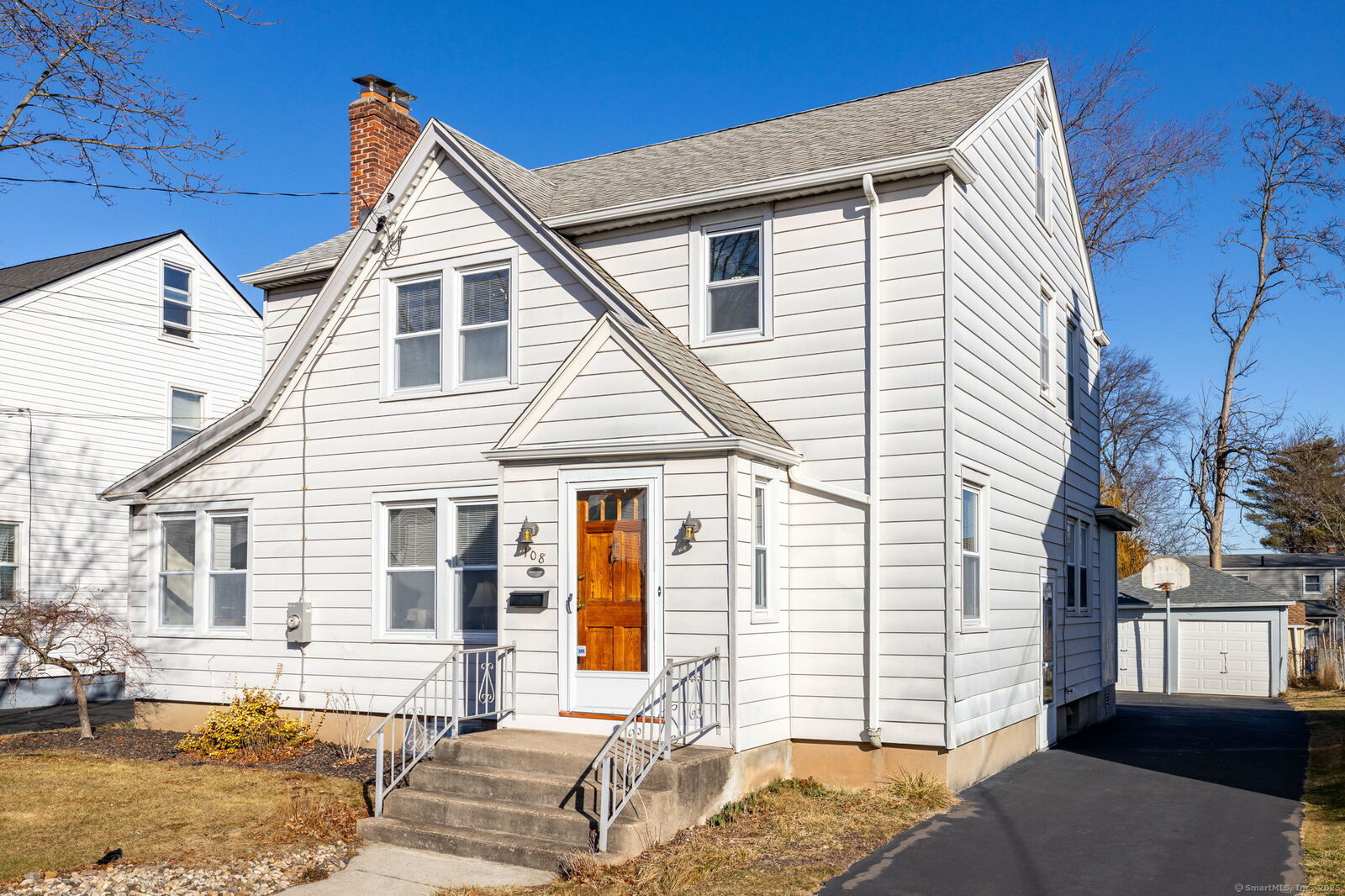 Property Photo:  108 Cromwell Street  CT 06114
