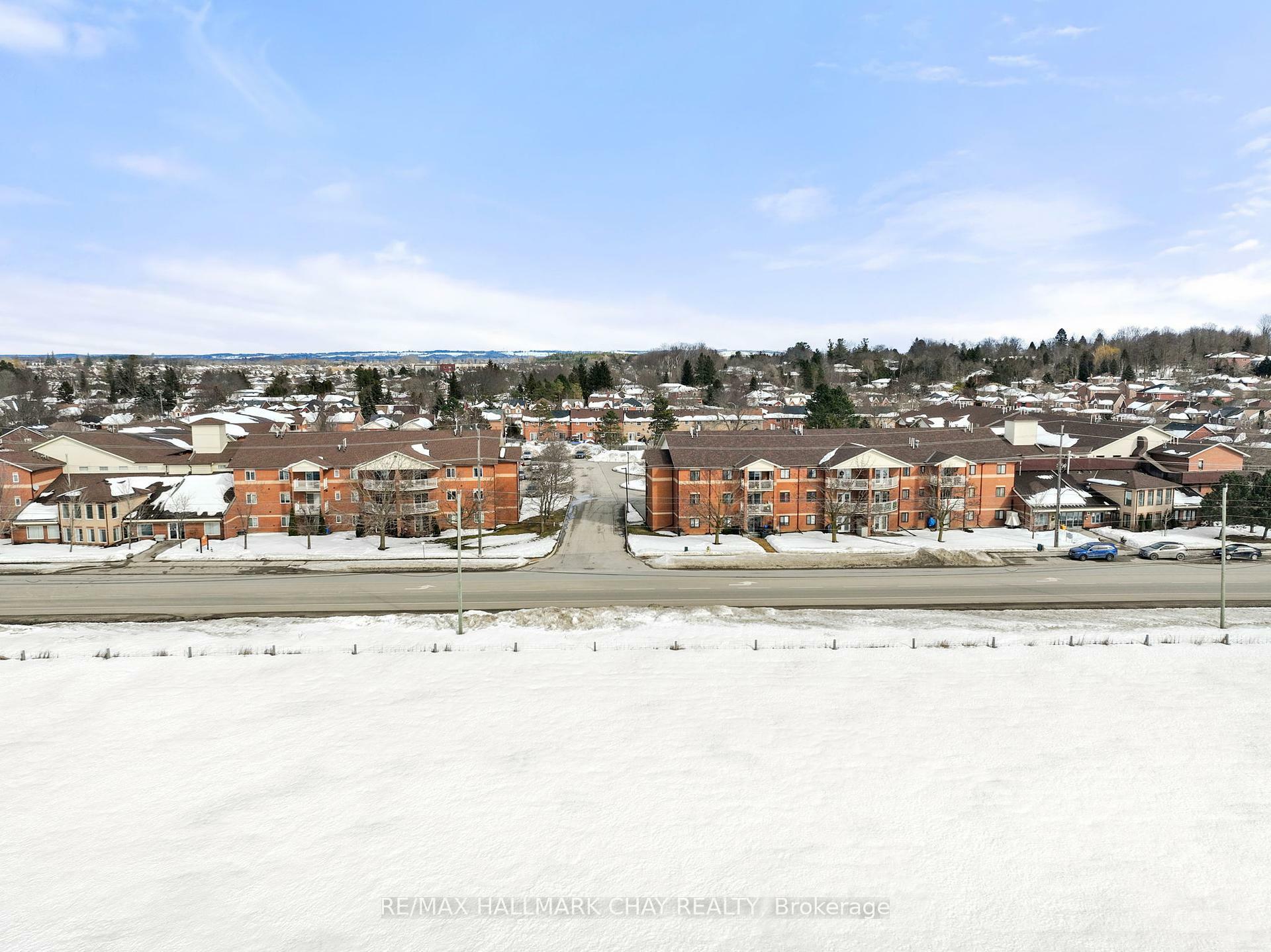 247 King St N 202  New Tecumseth ON L9R 1N4 photo