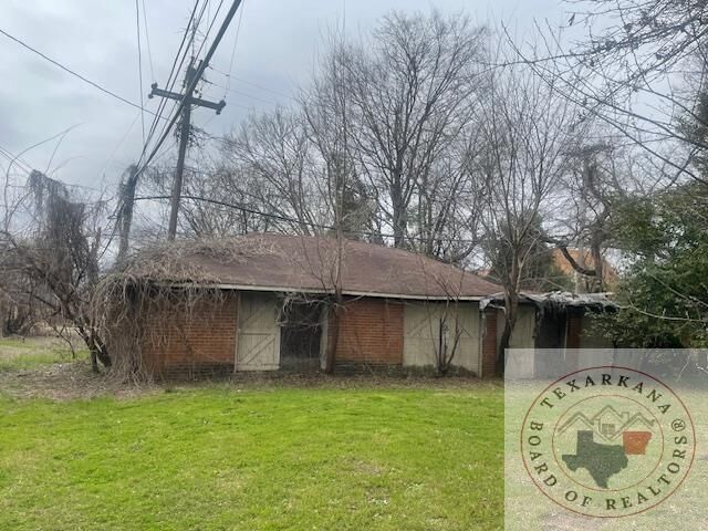 Property Photo:  915 Pecan St.  AR 71854 